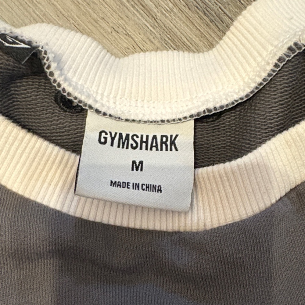 Gymshark Black Cropped Crew with Cream Trim - Picture 2 of 3